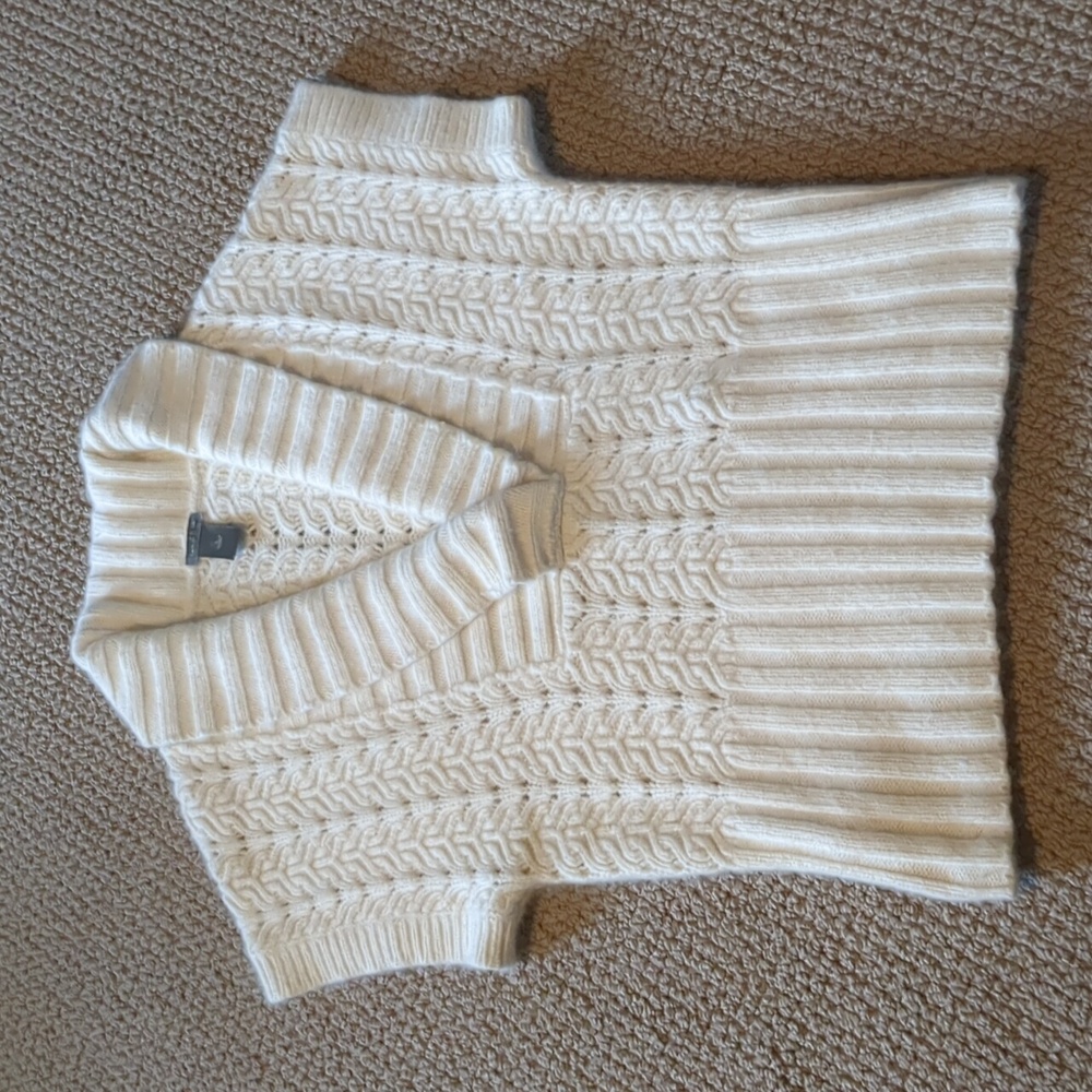 Ann Taylor Short Sleeve Sweater